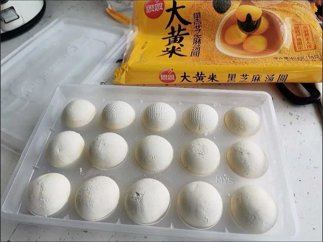 智凍未來，包攬高效：呂工機械開啟速凍食品包裝新紀(jì)元