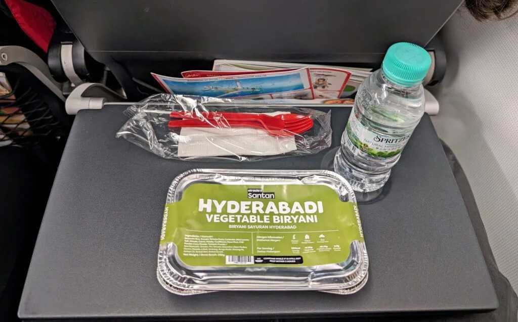 超越包裝，智馭云端味覺的精密藝術——呂工機械全自動航空餐盒包裝生產(chǎn)線