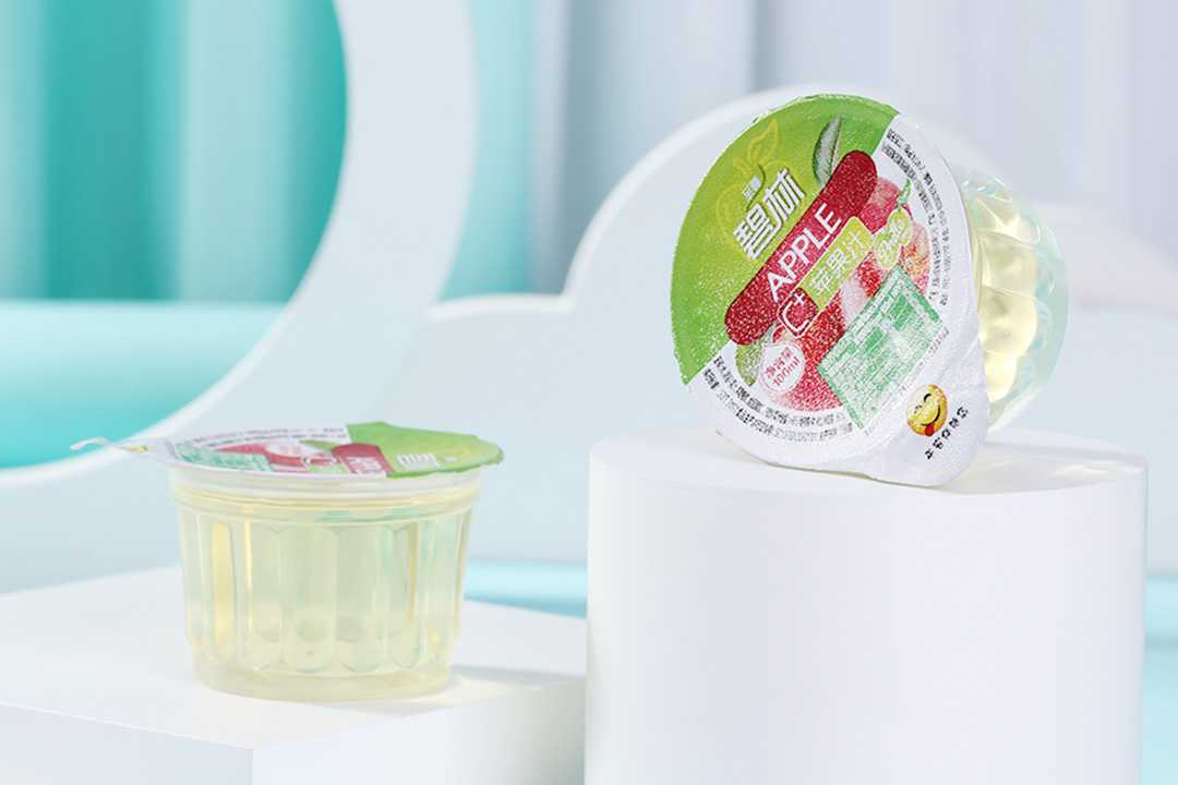 呂工機(jī)械全自動(dòng)杯裝飲用水灌裝封口機(jī)，定制您的高端包裝未來